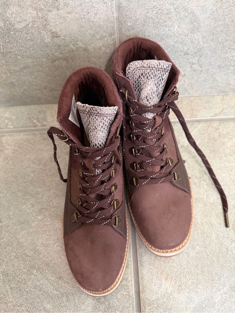 Toms Mesa suede waterproof Lace-Up Hiking Boots